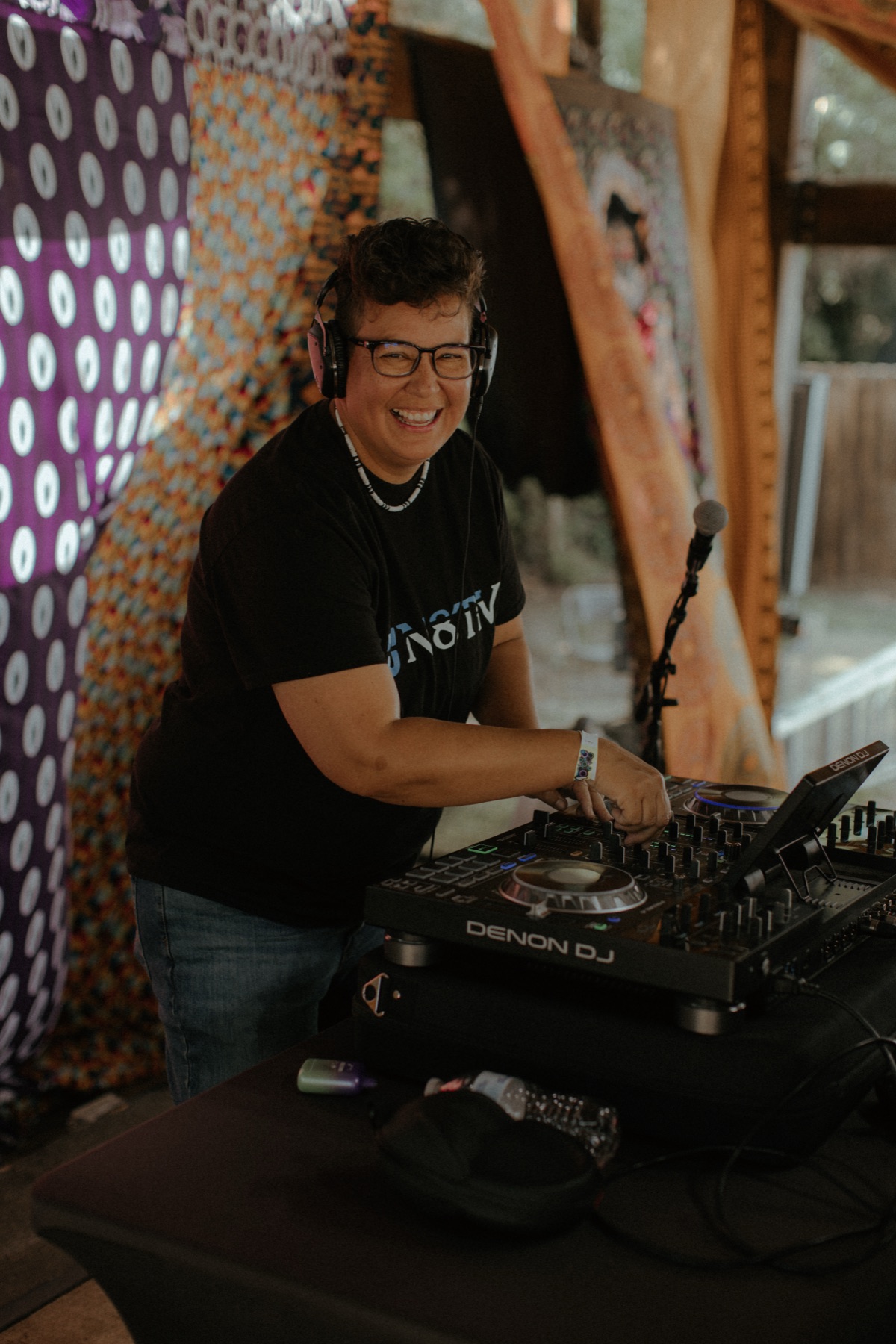 Her Set Her Sound artist